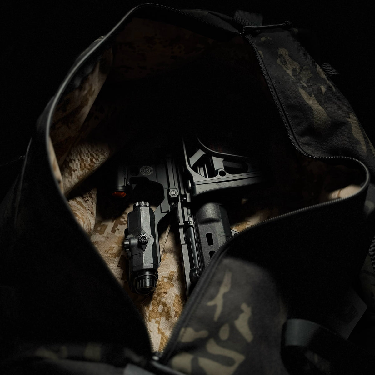 BMC W/AOR1 INTERIOR DUFFLE DEADLY CUSTOMS