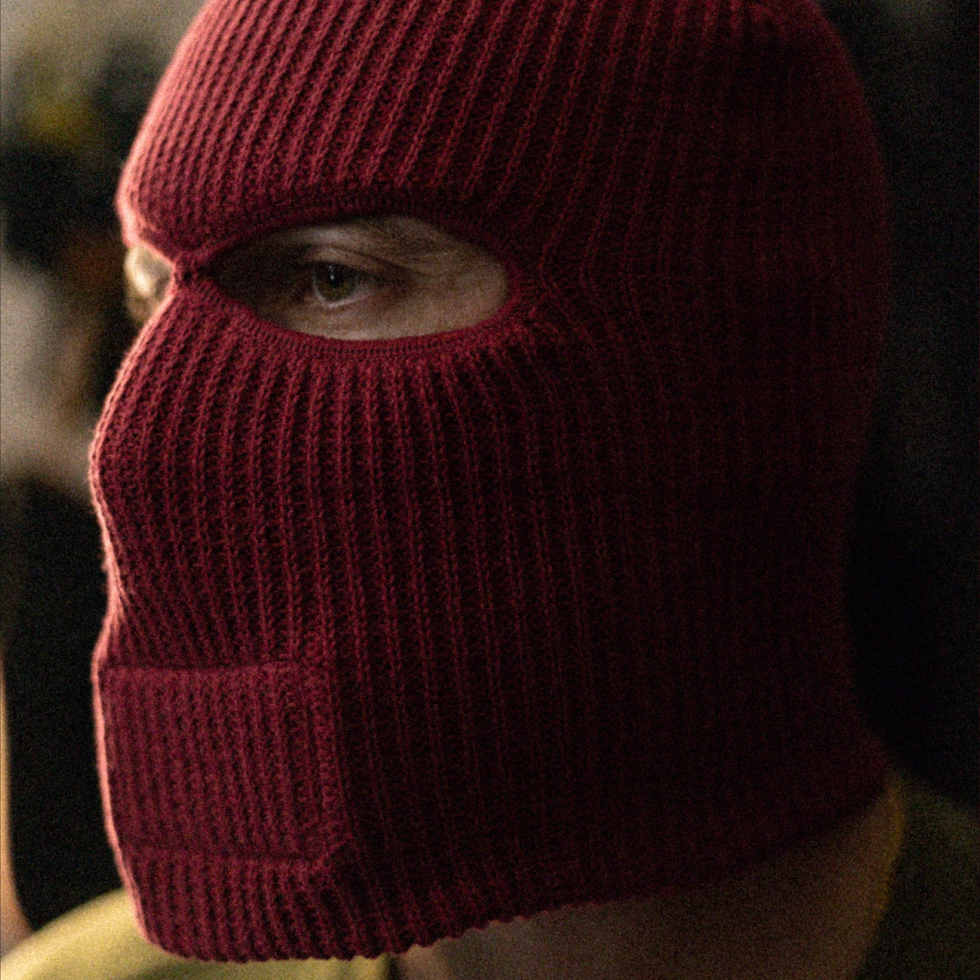 MAROON TRIDENT RAID BEANIE